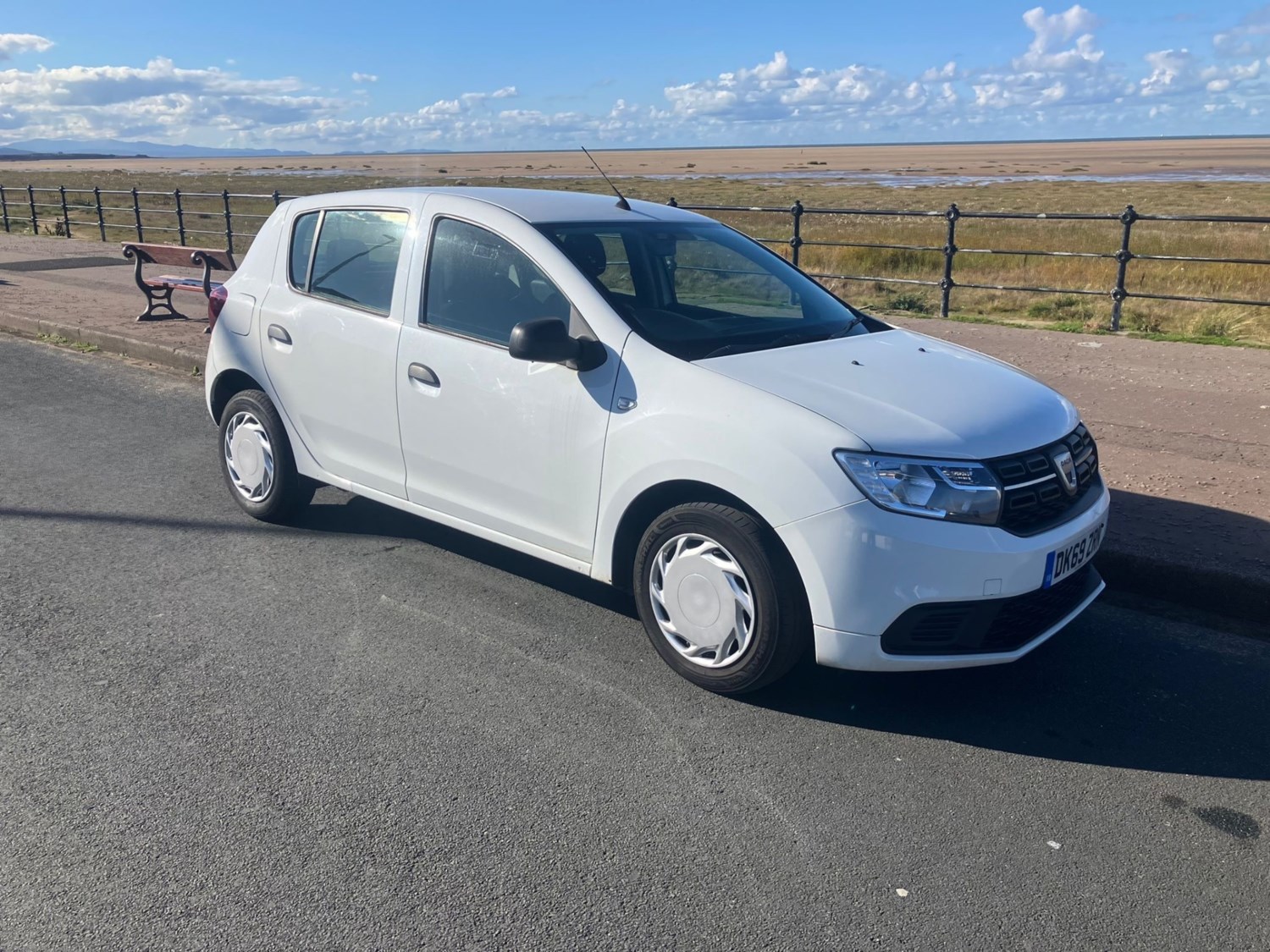 Dacia Sandero Listing Image