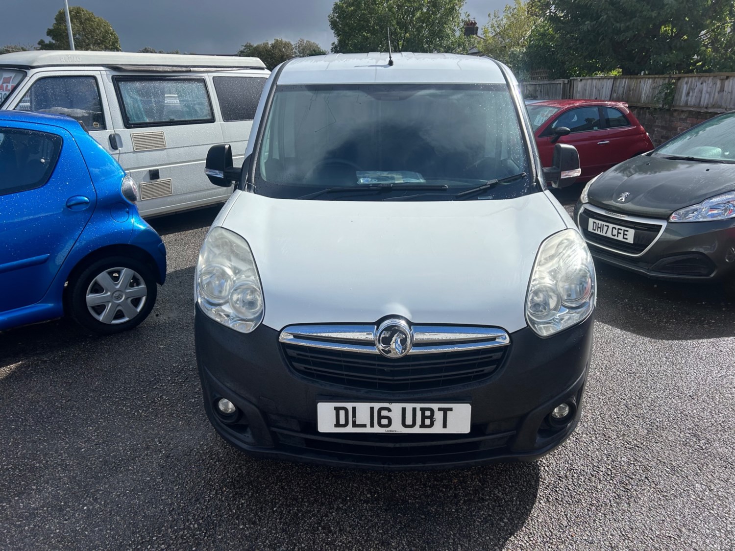 Vauxhall Combo Listing Image