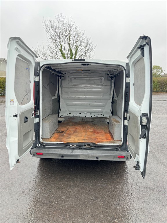 Vauxhall Vivaro Listing Image