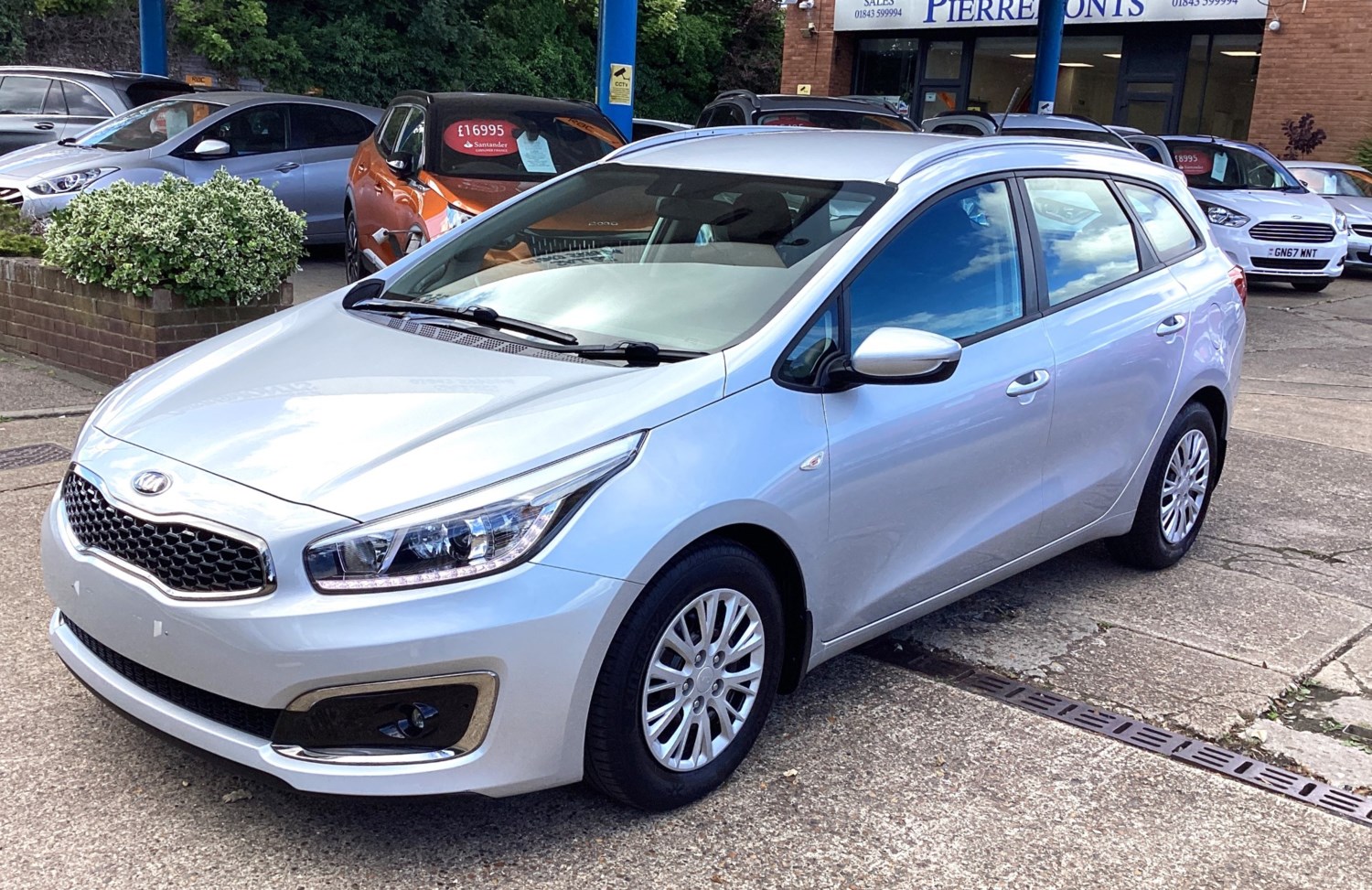 Kia Ceed Listing Image