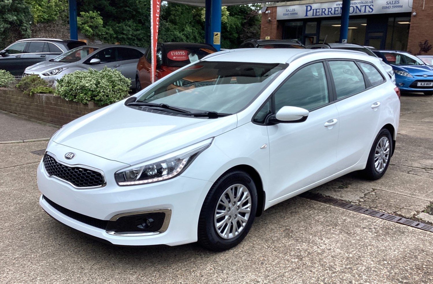 Kia Ceed Listing Image