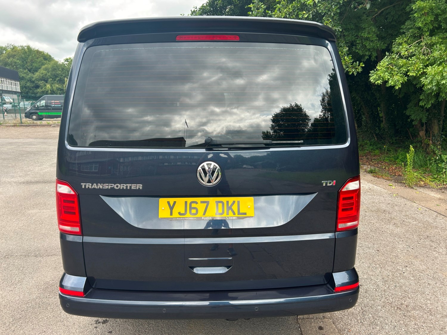 Volkswagen Transporter Listing Image