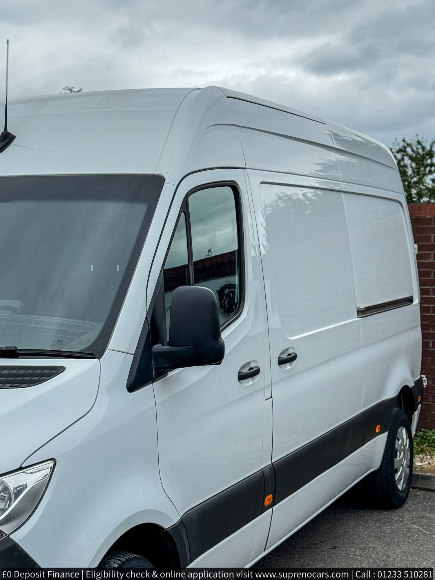 Mercedes-Benz Sprinter Listing Image