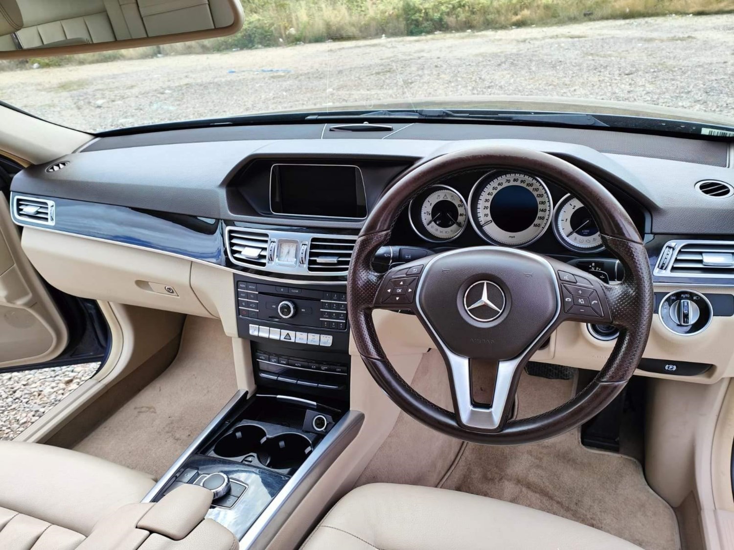 Mercedes-Benz E-Class Listing Image