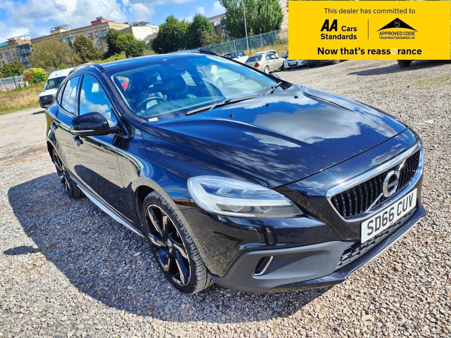 Volvo V40 Cross Country Listing Image