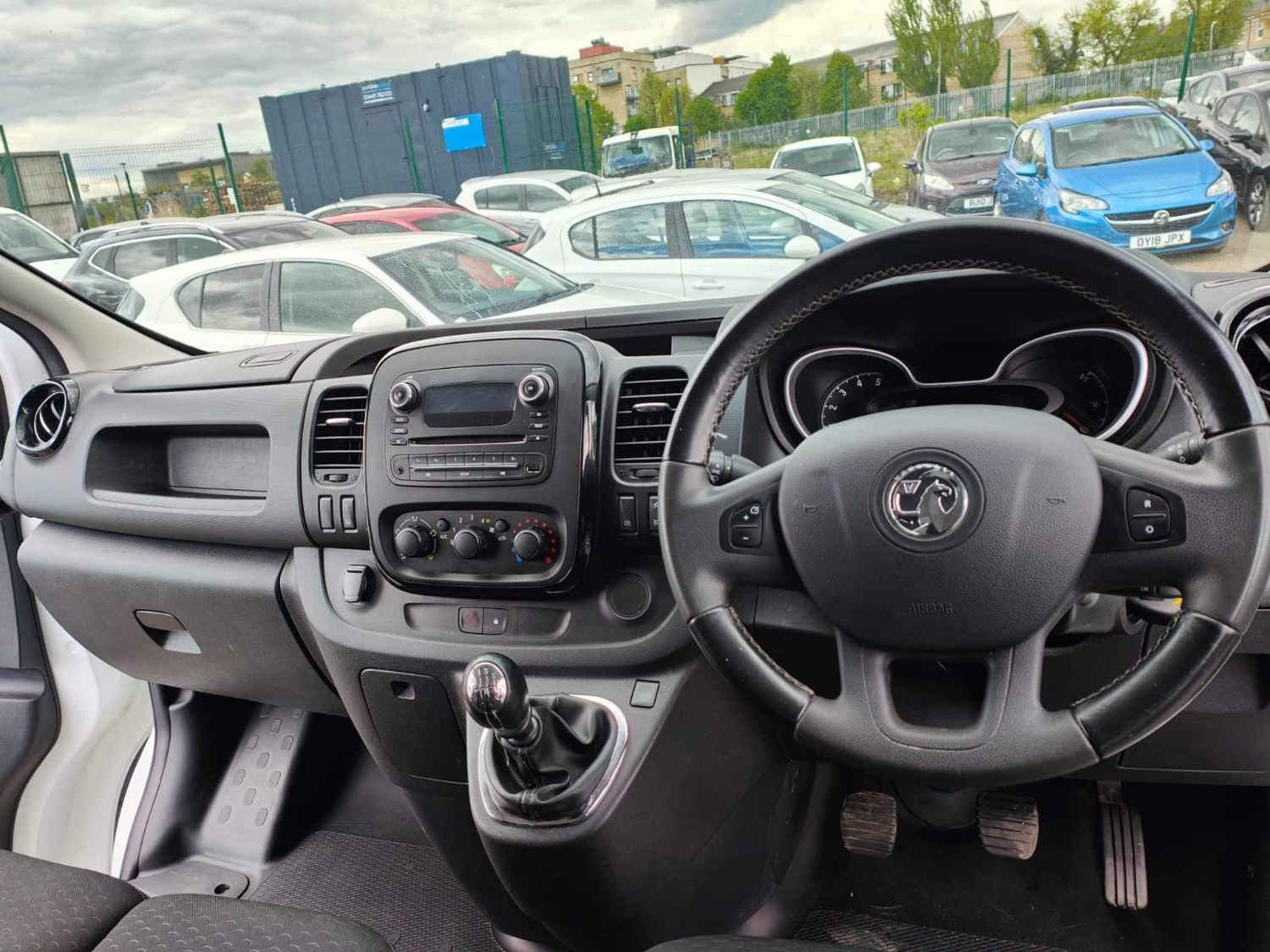 Vauxhall Vivaro Listing Image