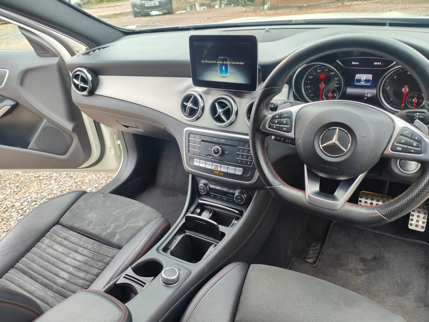 Mercedes-Benz GLA Listing Image