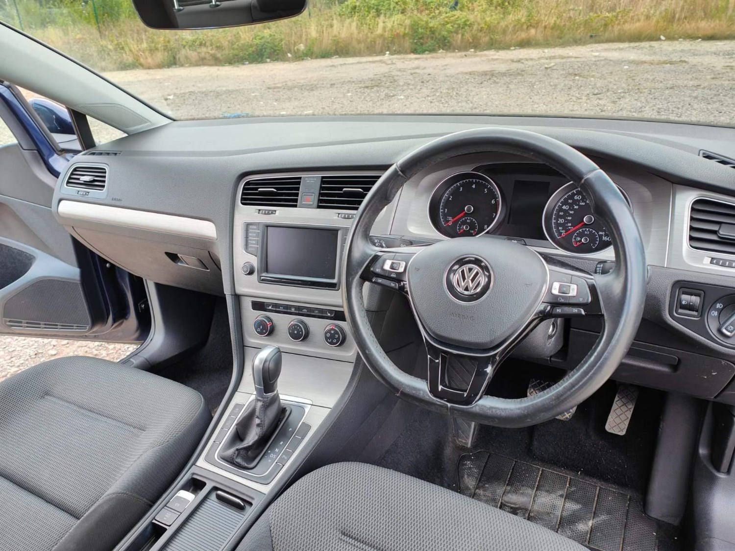 Volkswagen Golf Listing Image