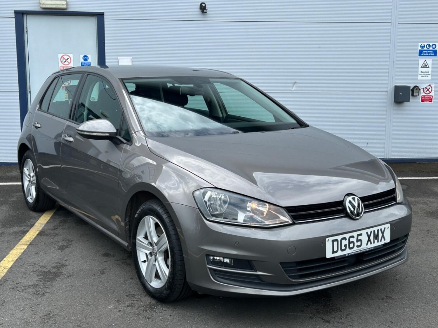 Volkswagen Golf Listing Image