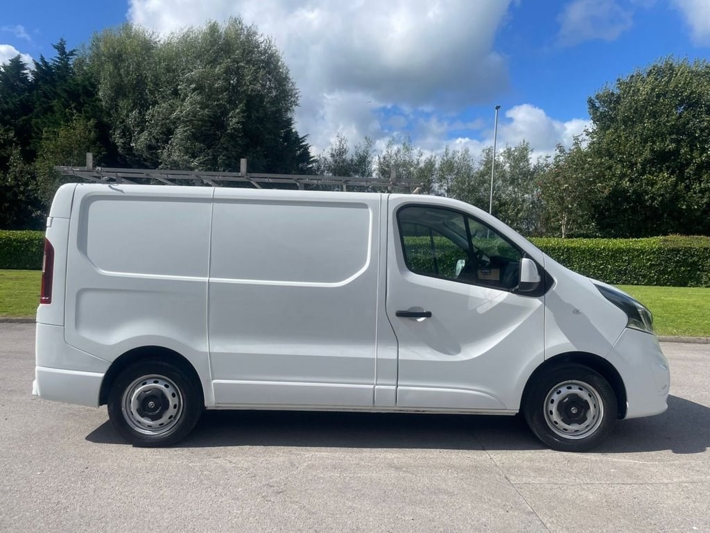 Vauxhall Vivaro Listing Image