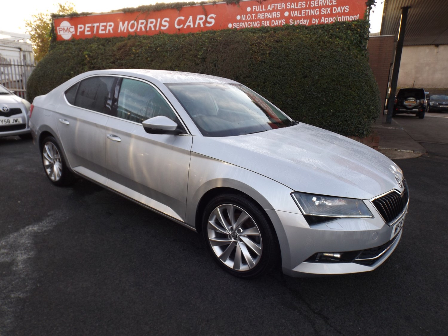 Skoda Superb Listing Image