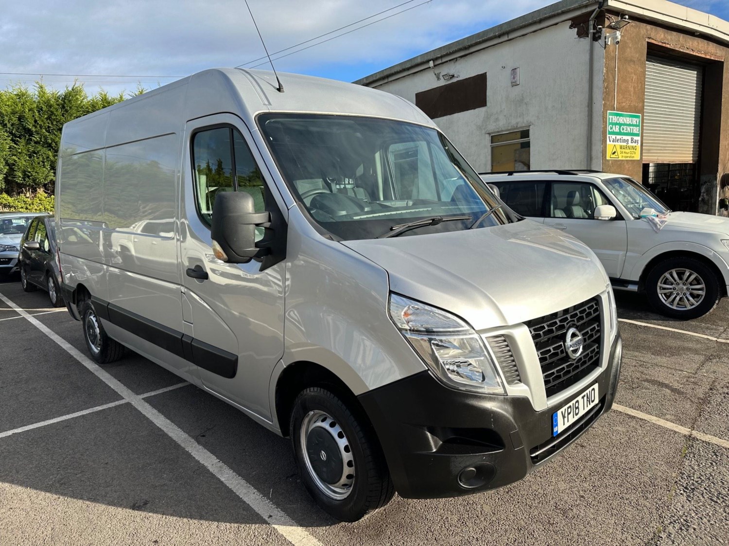 Nissan NV400 Listing Image