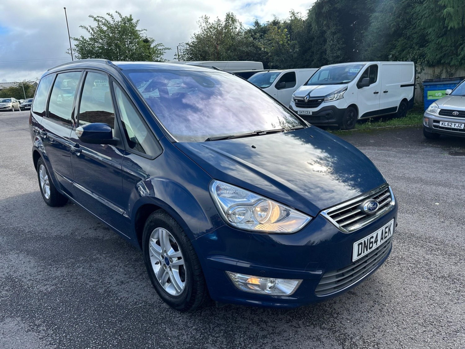 Ford Galaxy Listing Image