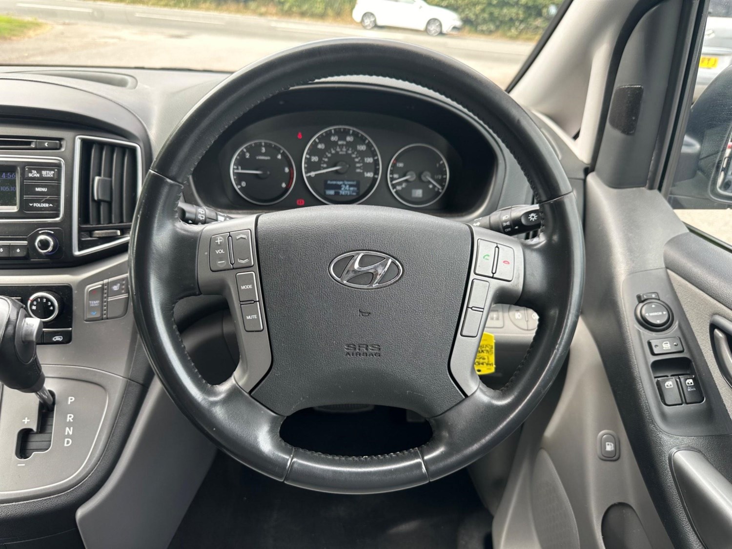 Hyundai i800 Listing Image