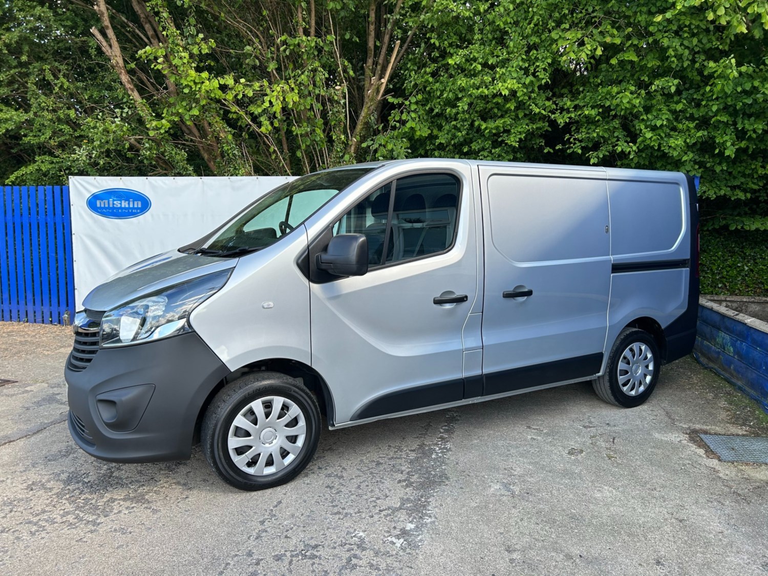 Vauxhall Vivaro Listing Image