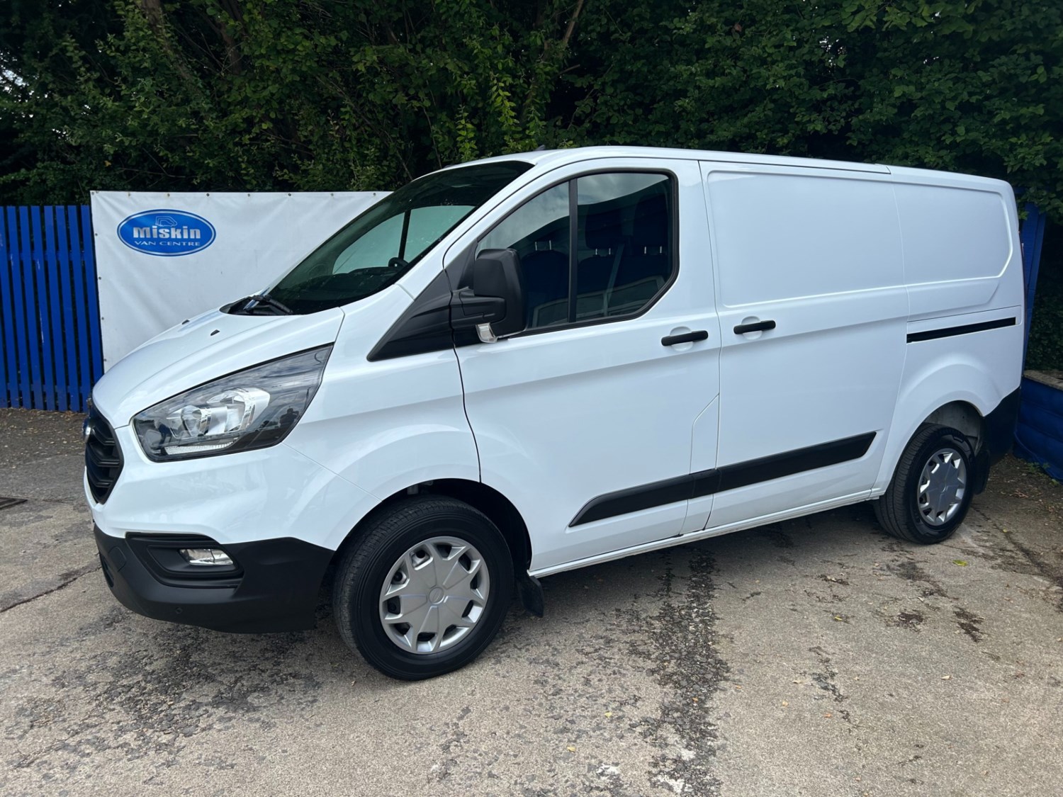 Ford Transit Custom Listing Image