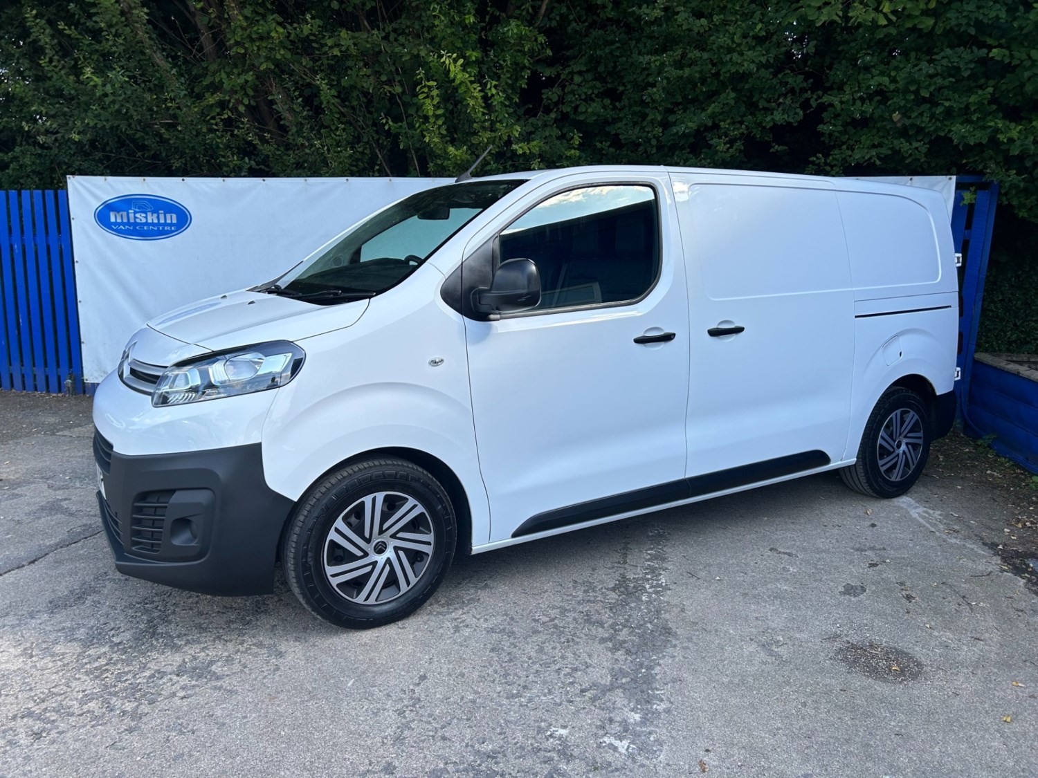 Citroen Dispatch Listing Image