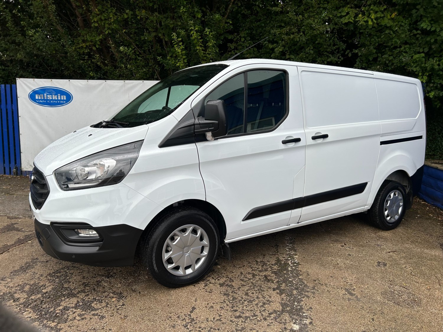 Ford Transit Custom Listing Image