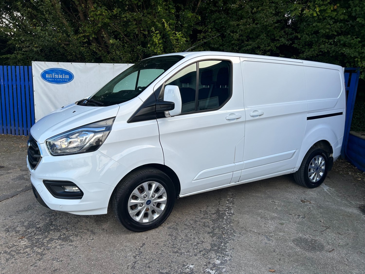 Ford Transit Custom Listing Image