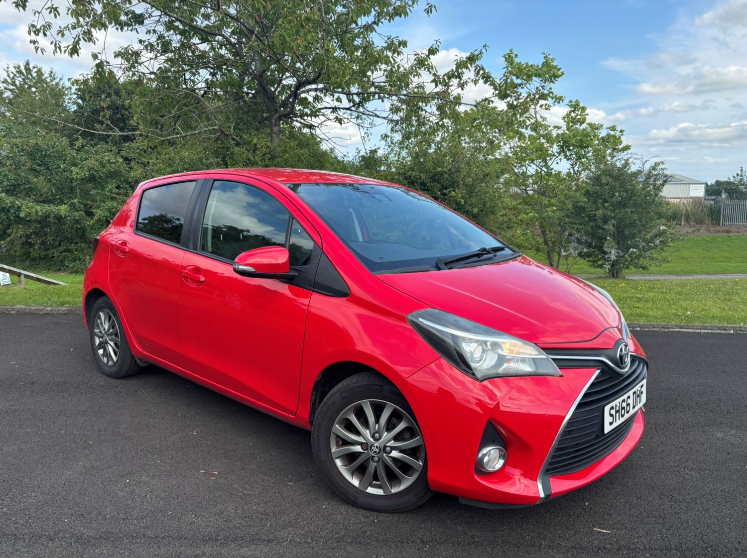 Toyota Yaris Listing Image