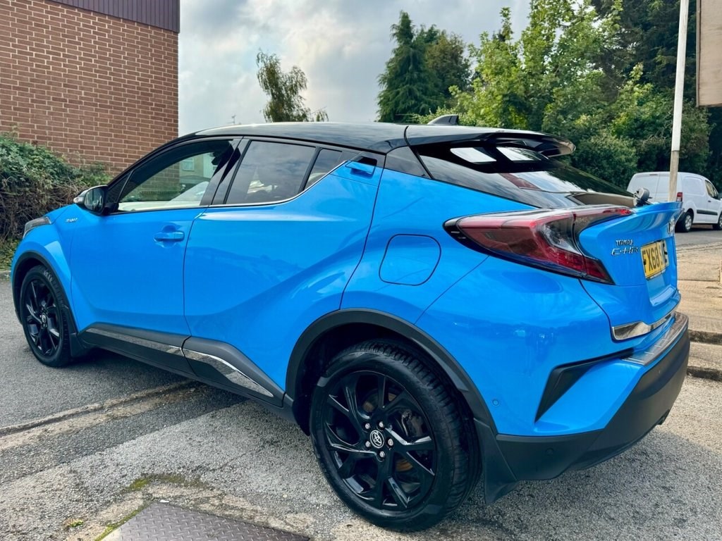 Toyota C-HR Listing Image