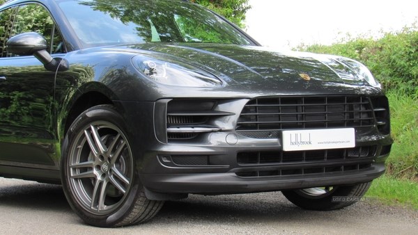 Porsche Macan Listing Image