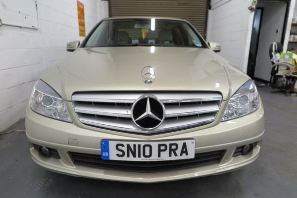 2010 (10) Mercedes-Benz C Class C180 CGI BlueEFFICIENCY Executive SE 4dr Auto For Sale In Nelson, Lancashire