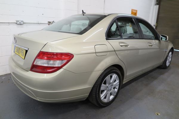 2010 (10) Mercedes-Benz C Class C180 CGI BlueEFFICIENCY Executive SE 4dr Auto For Sale In Nelson, Lancashire