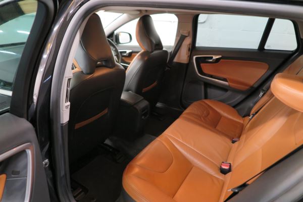 2011 (11) Volvo V60 T6 [304] SE Lux 5dr AWD Geartronic For Sale In Nelson, Lancashire