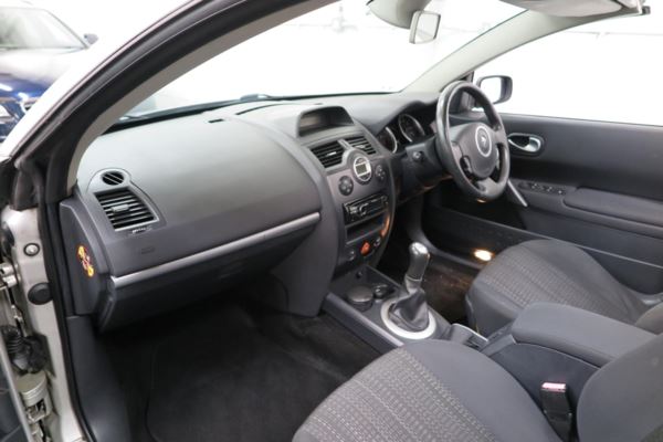 2008 (08) Renault Megane 1.6 VVT Dynamique 2dr For Sale In Nelson, Lancashire