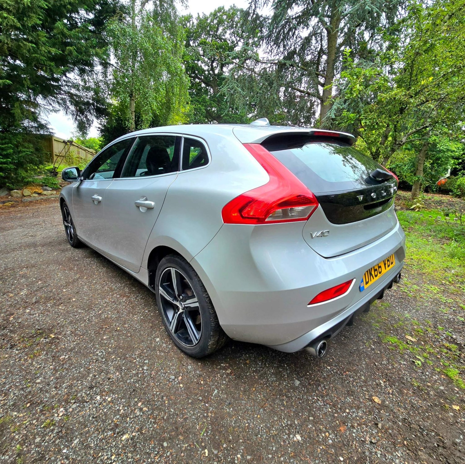 Volvo V40 Listing Image