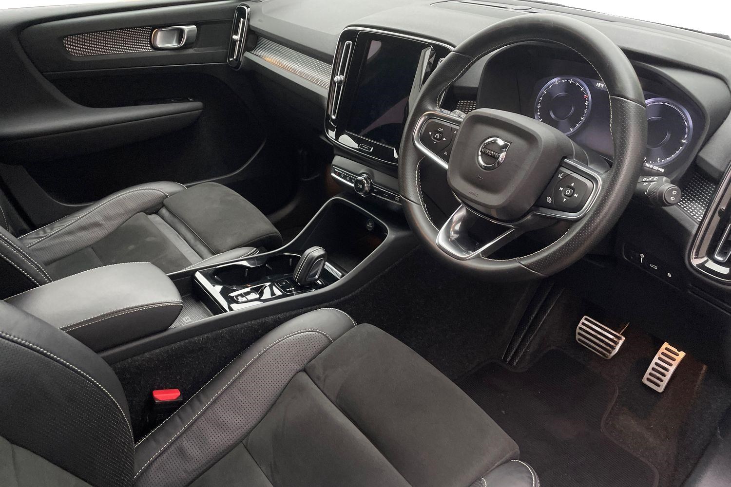 Volvo XC40 Listing Image