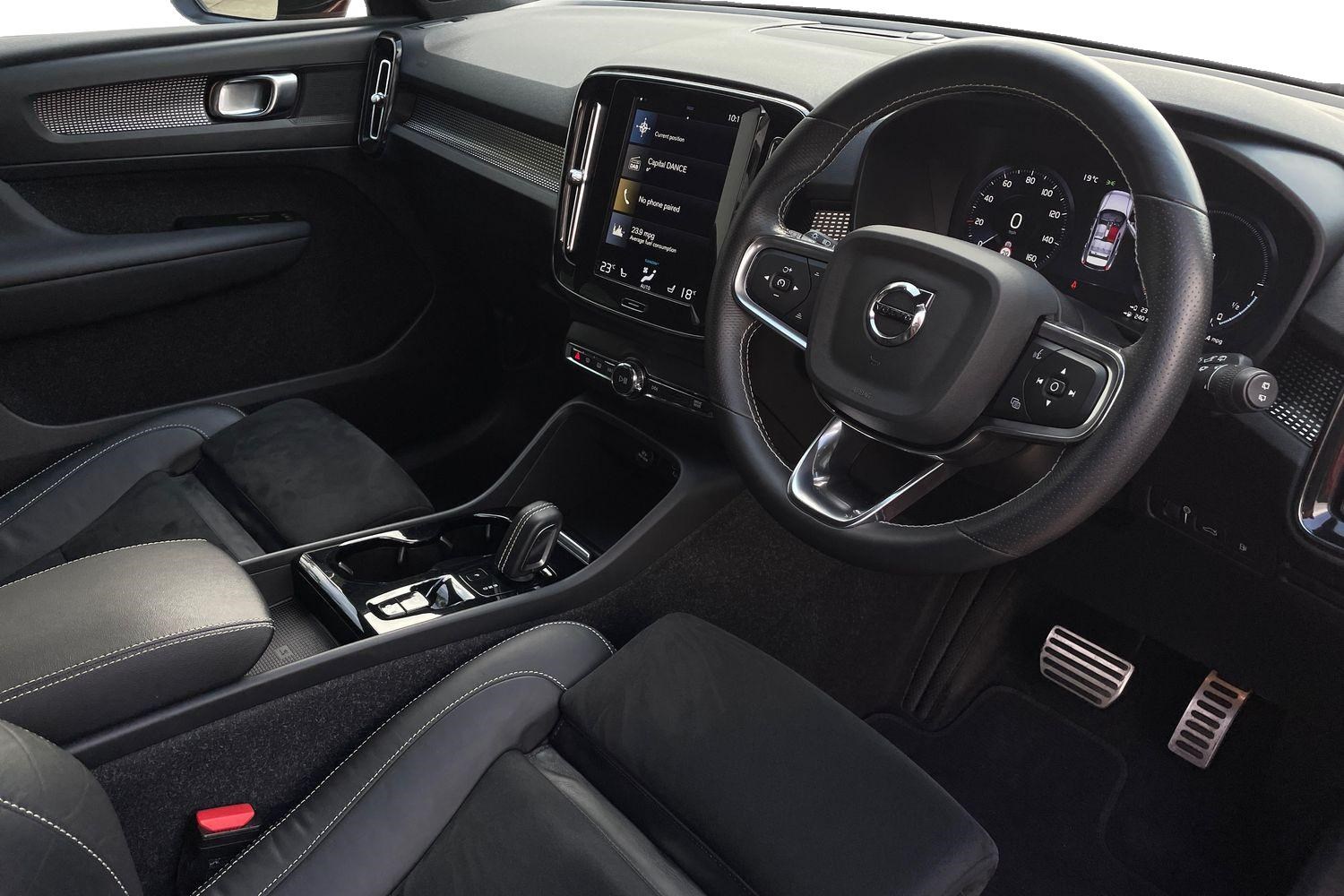 Volvo XC40 Listing Image