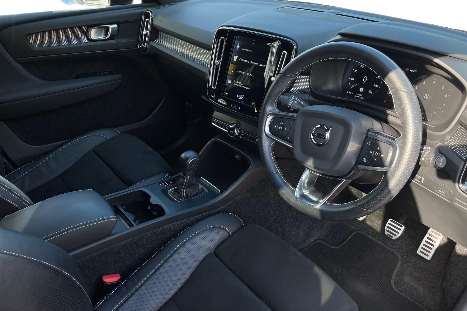 Volvo XC40 Listing Image