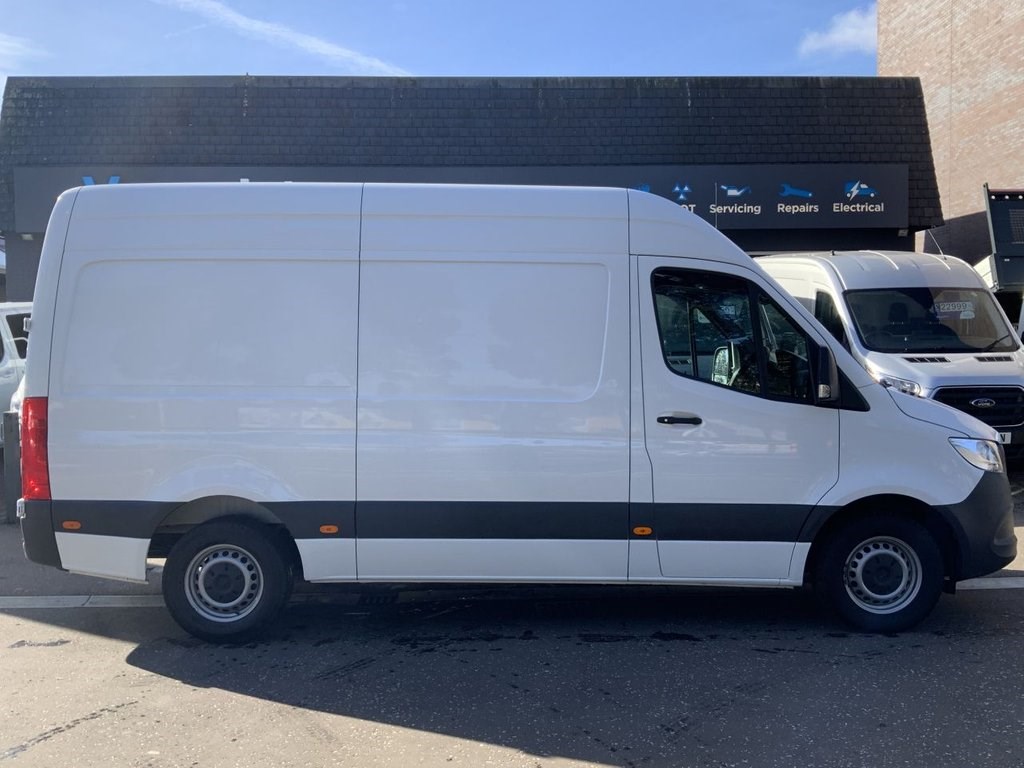 Mercedes-Benz Sprinter Listing Image