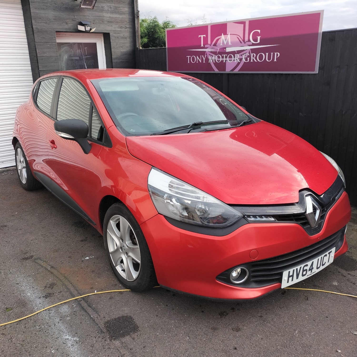 Renault Clio Listing Image