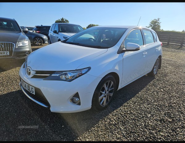 Toyota Auris Listing Image