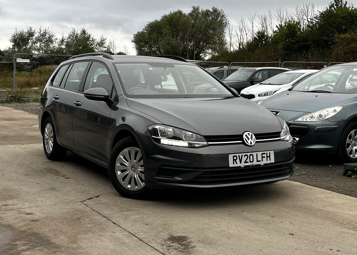 Volkswagen Golf Listing Image