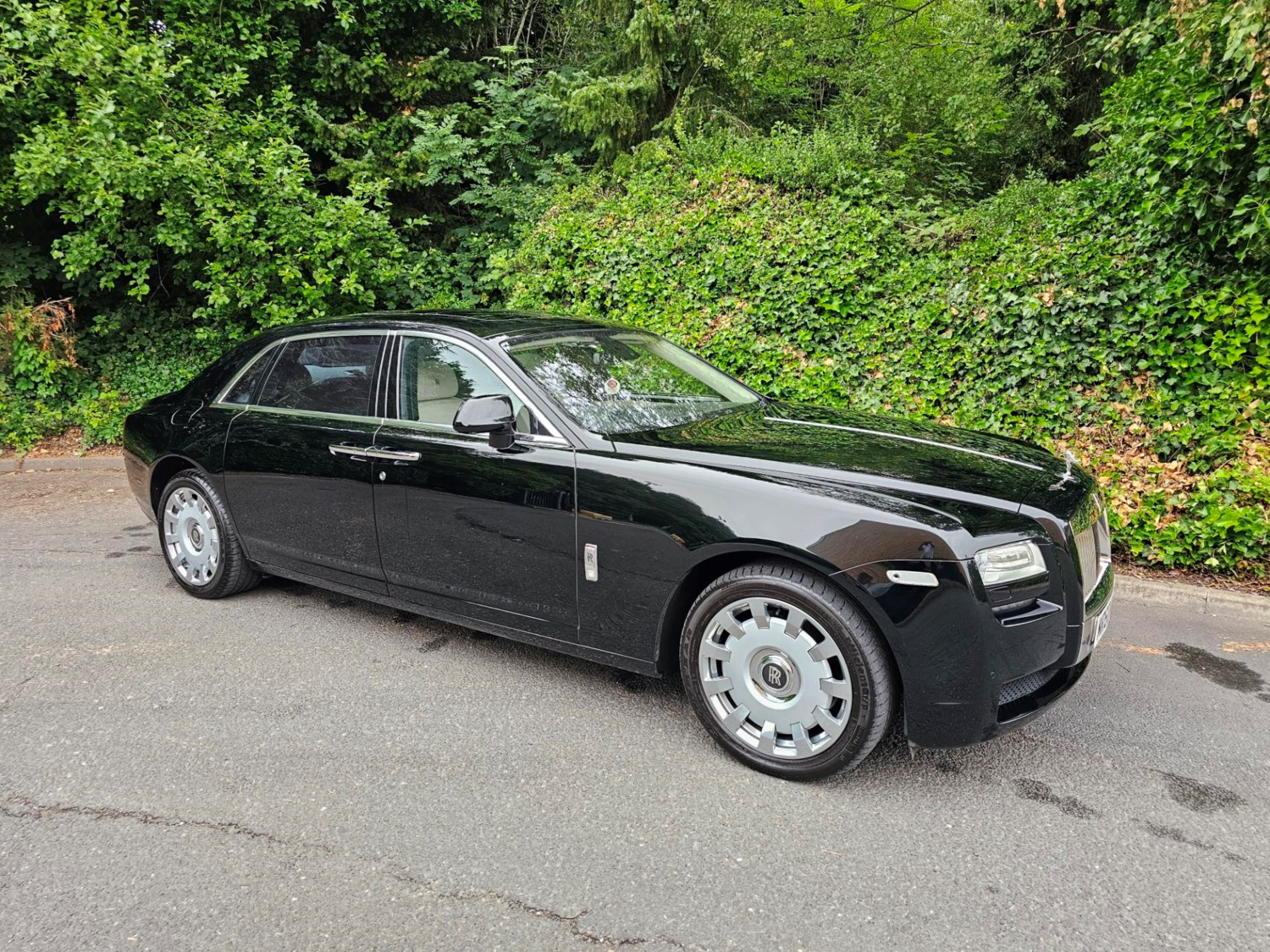 Rolls-Royce Ghost Listing Image