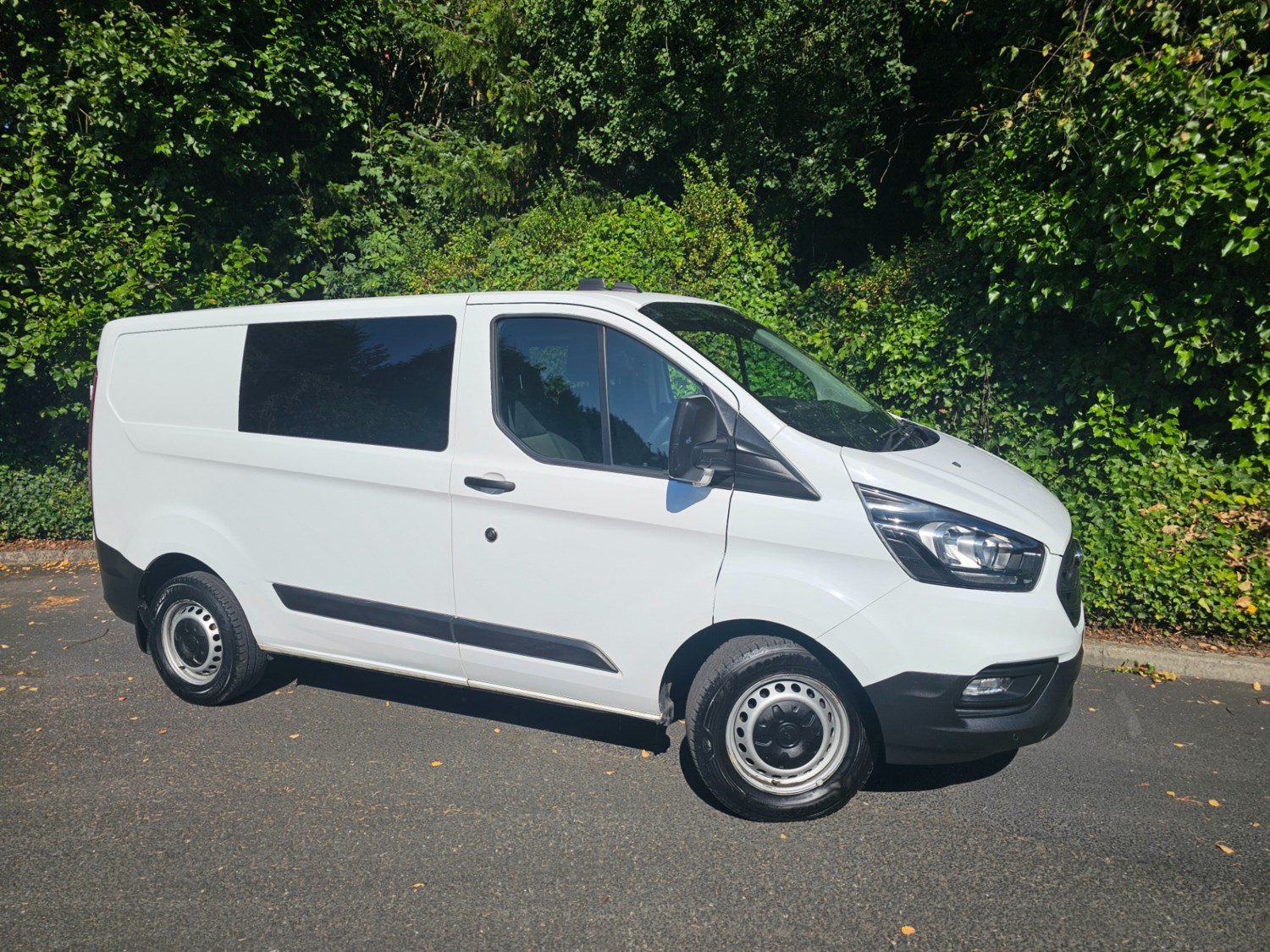 Ford Transit Custom Listing Image