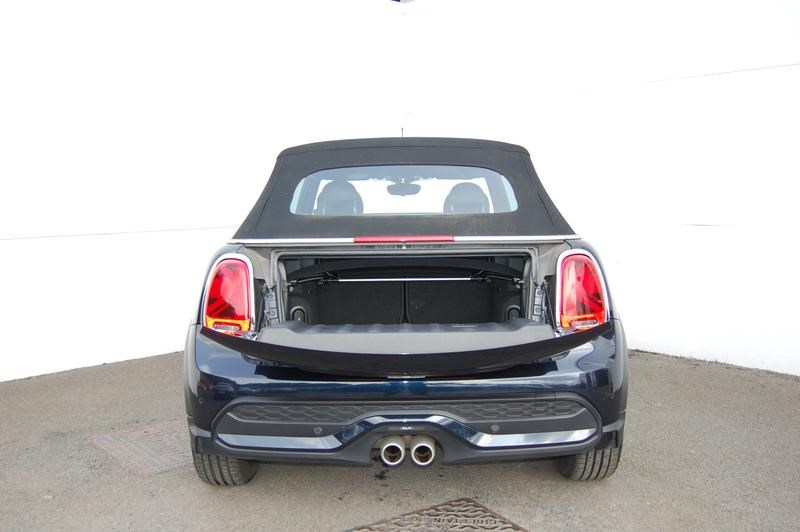 MINI Convertible Listing Image