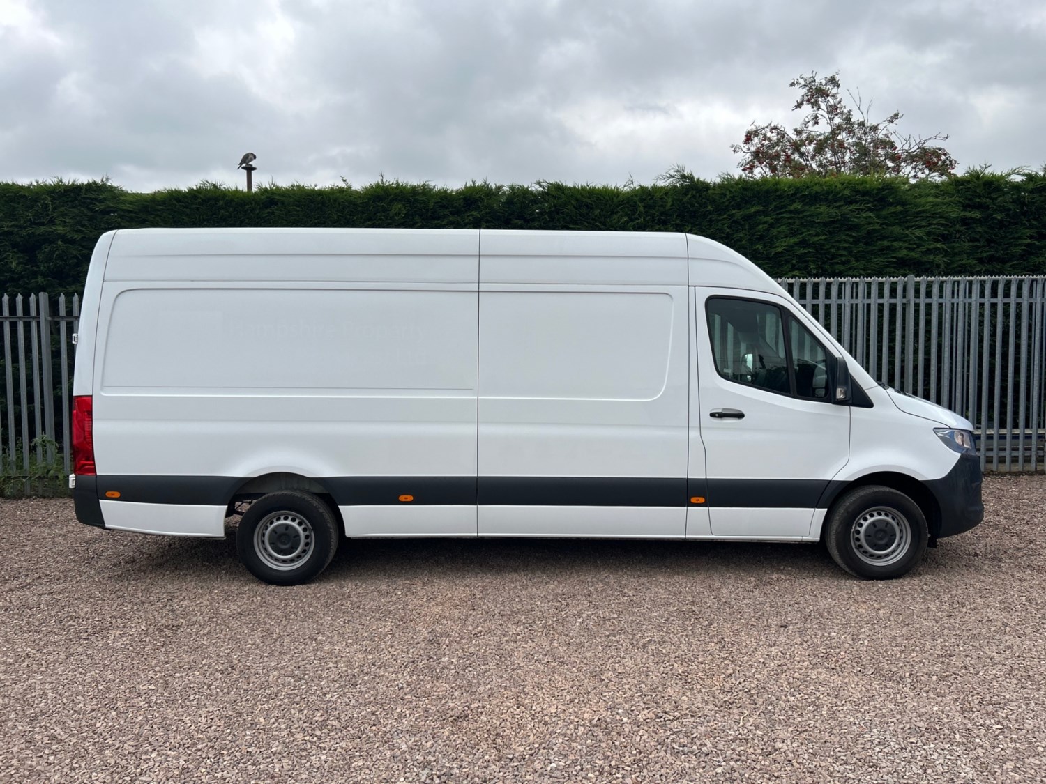 Mercedes-Benz Sprinter Listing Image