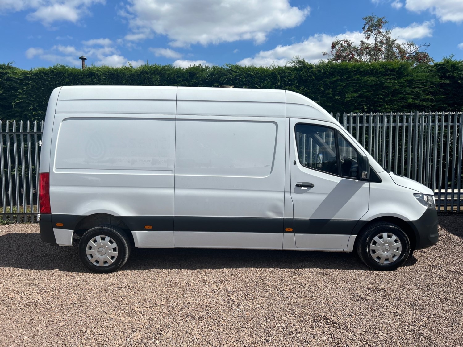 Mercedes-Benz Sprinter Listing Image