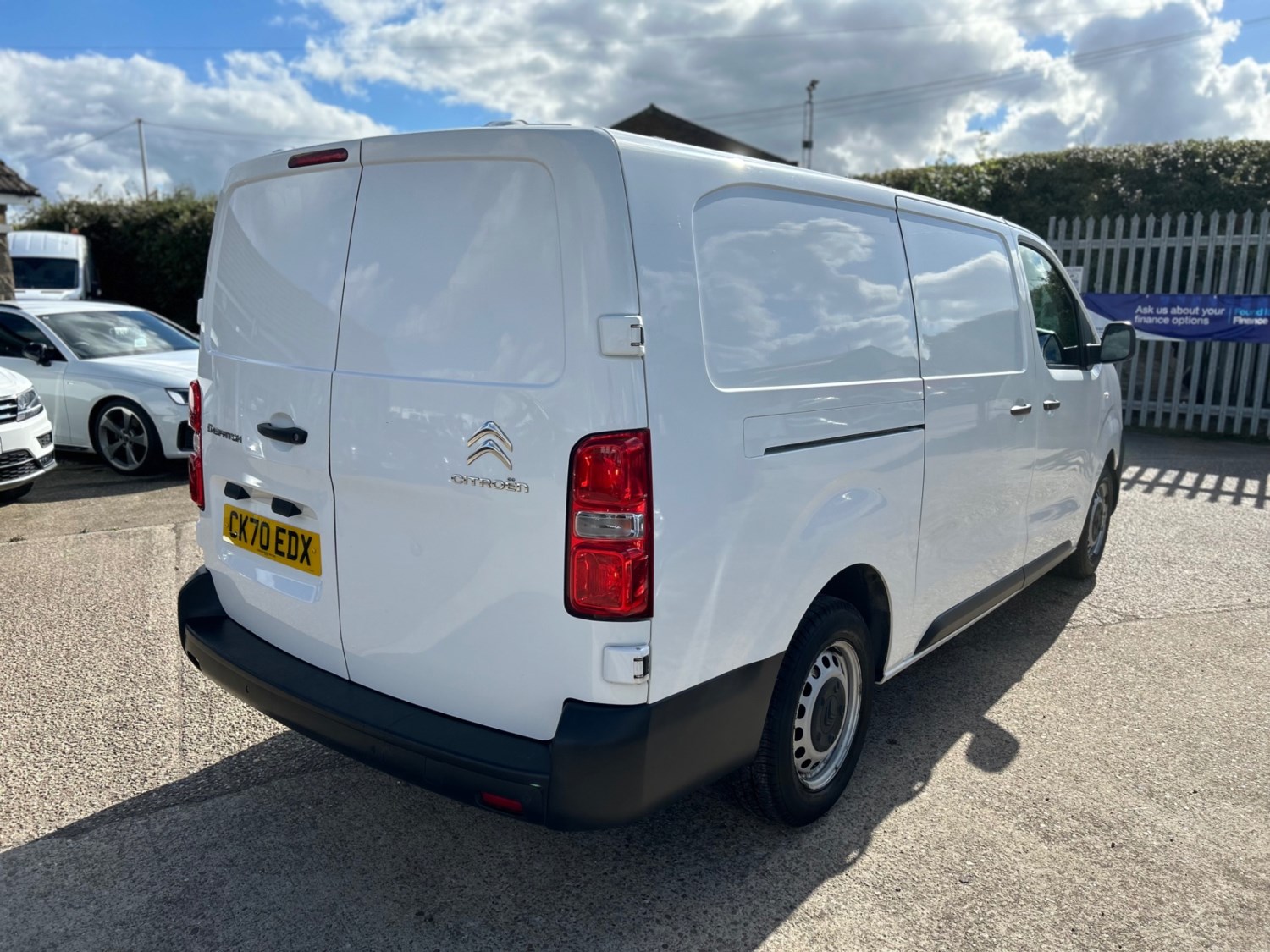 Citroen Dispatch Listing Image