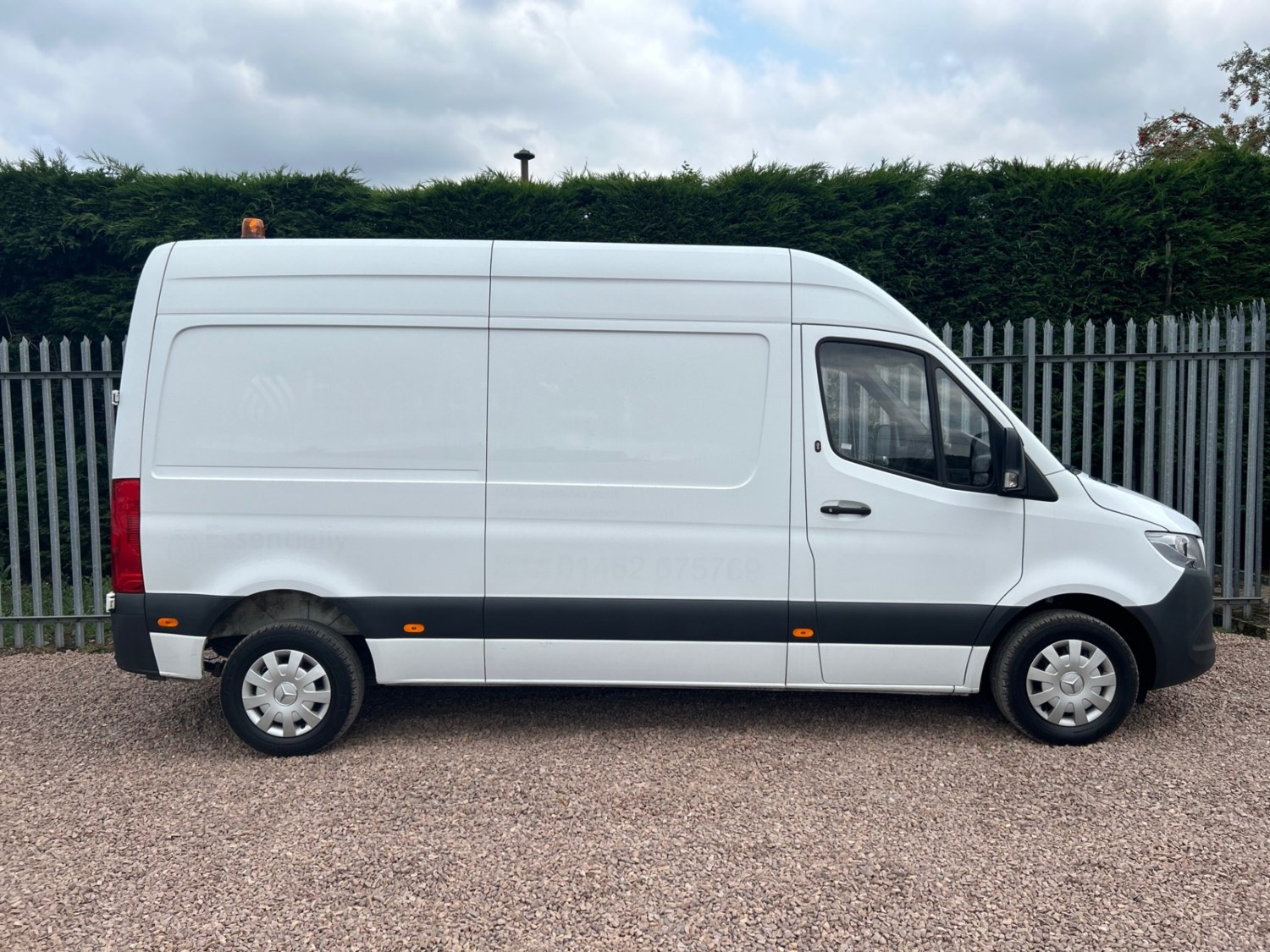 Mercedes-Benz Sprinter Listing Image