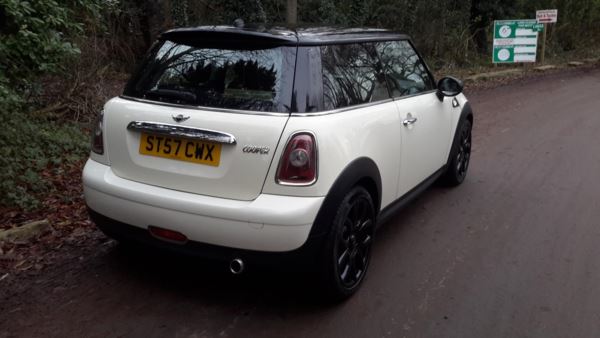 2007 (57) MINI HATCHBACK 1.6 Cooper 3dr For Sale In Waltham Abbey, Essex