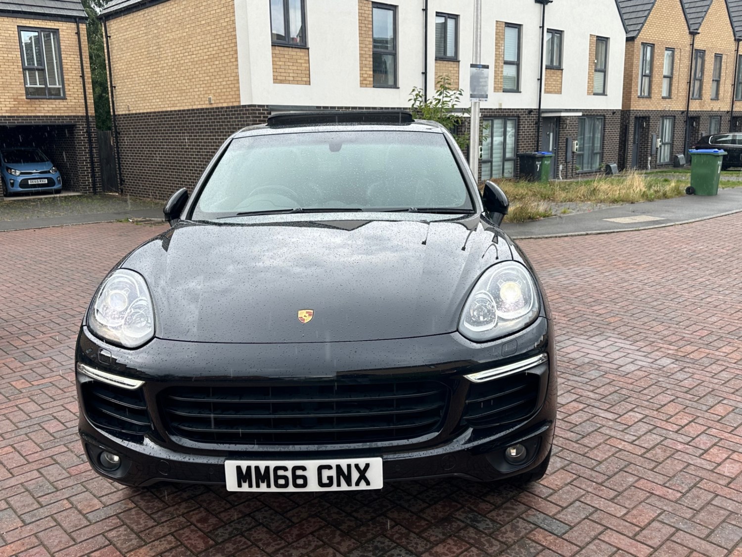 Porsche Cayenne Listing Image