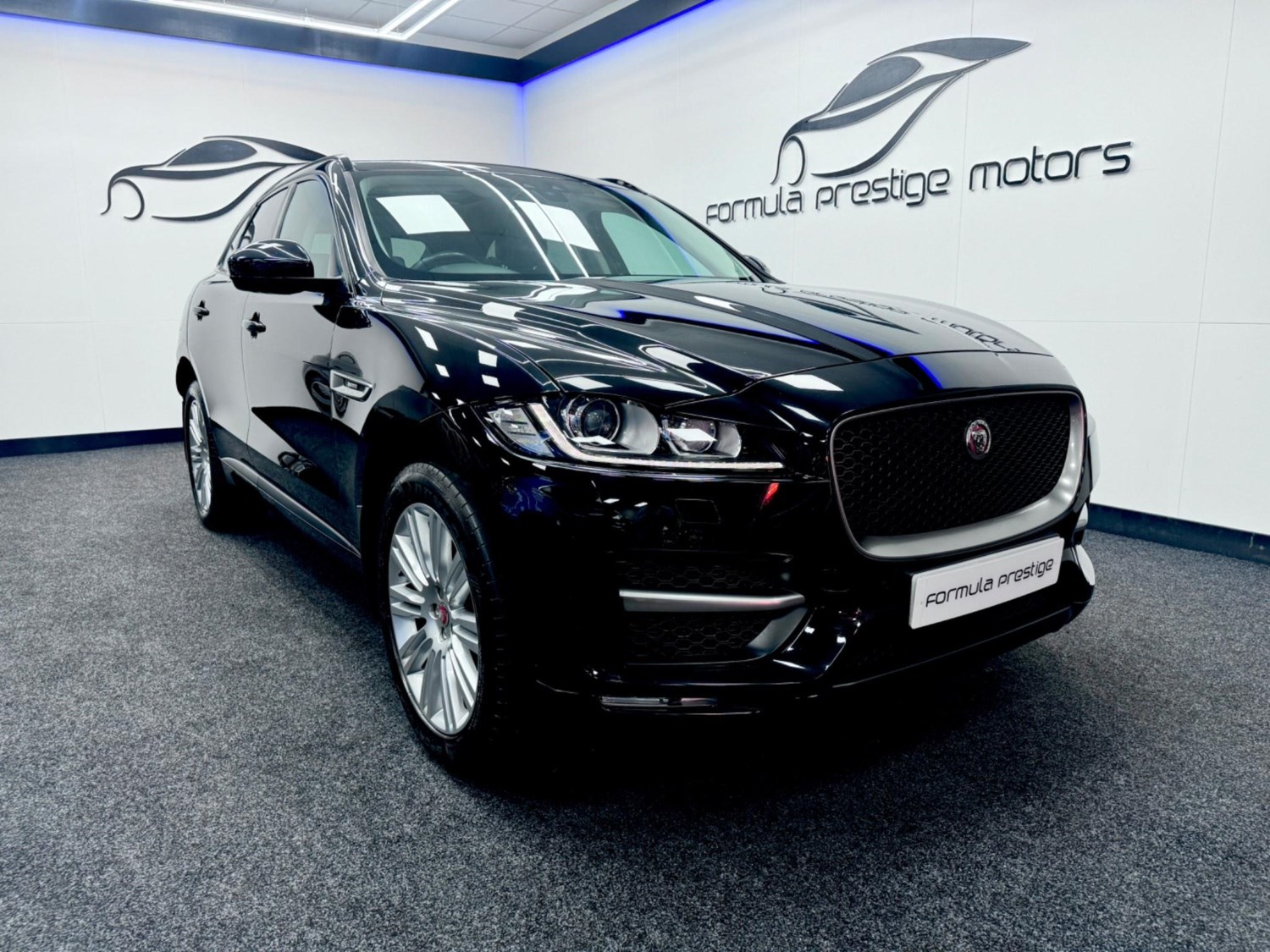 Jaguar F-PACE Listing Image