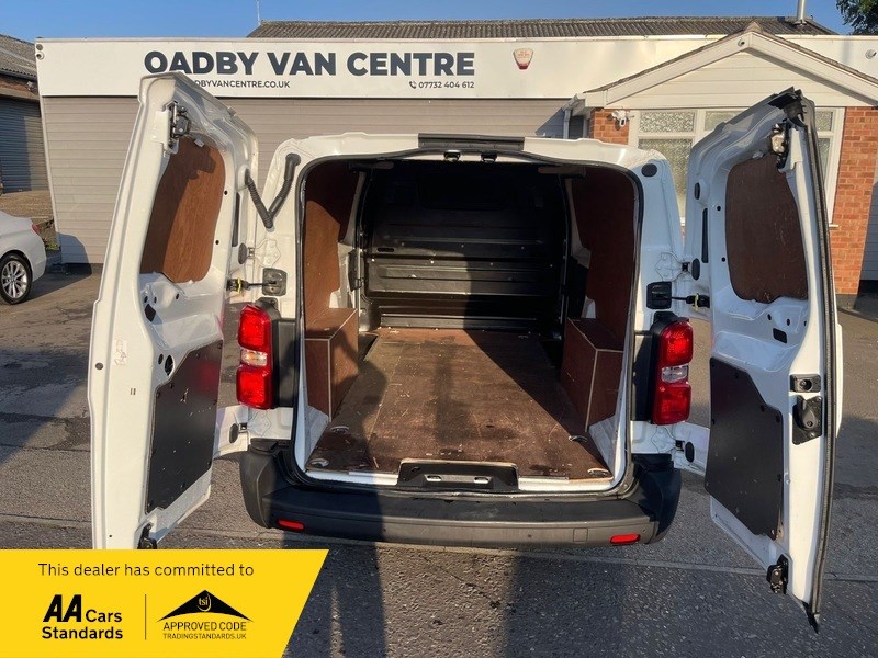 Vauxhall Vivaro Listing Image