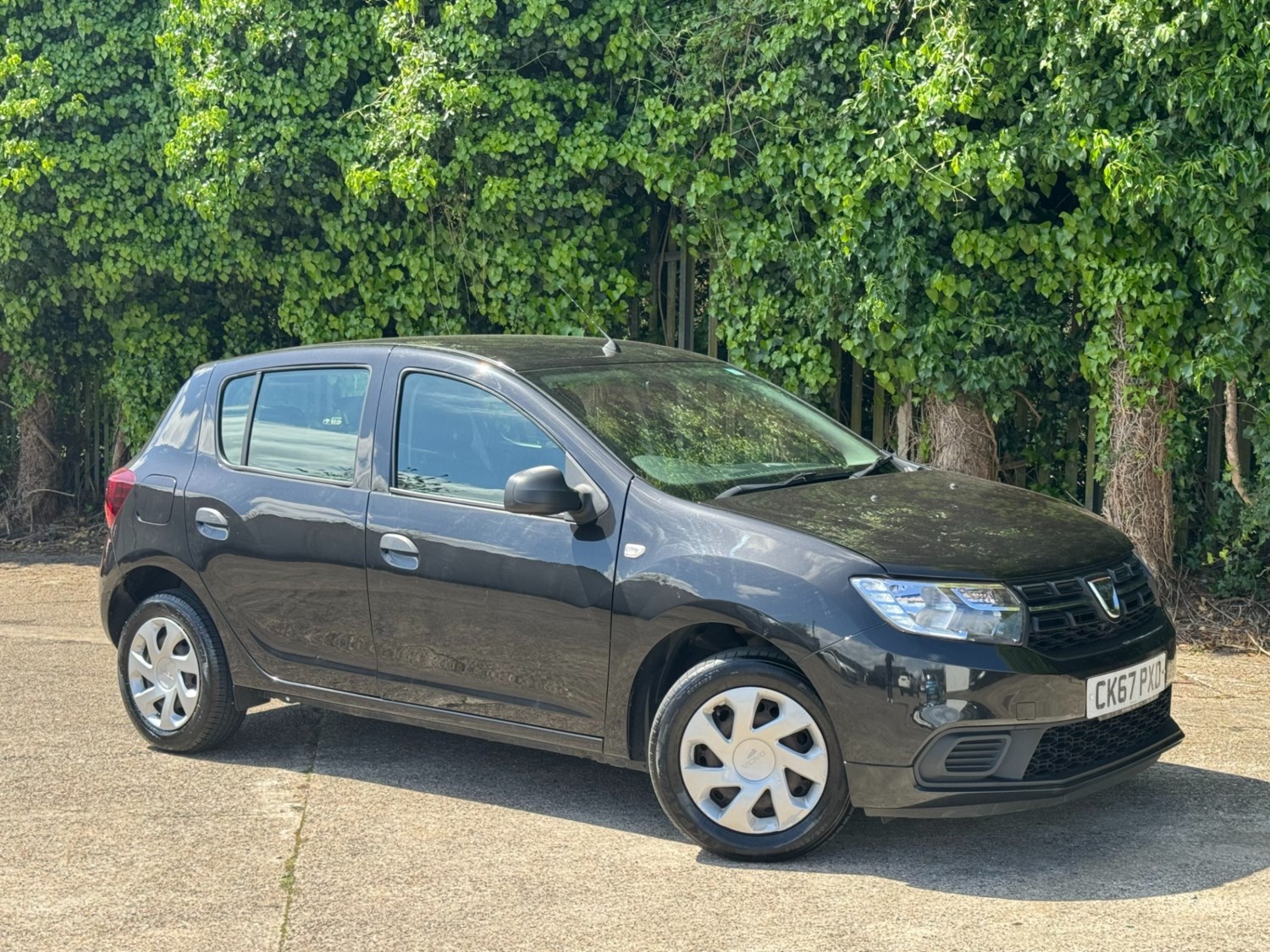 Dacia Sandero Listing Image